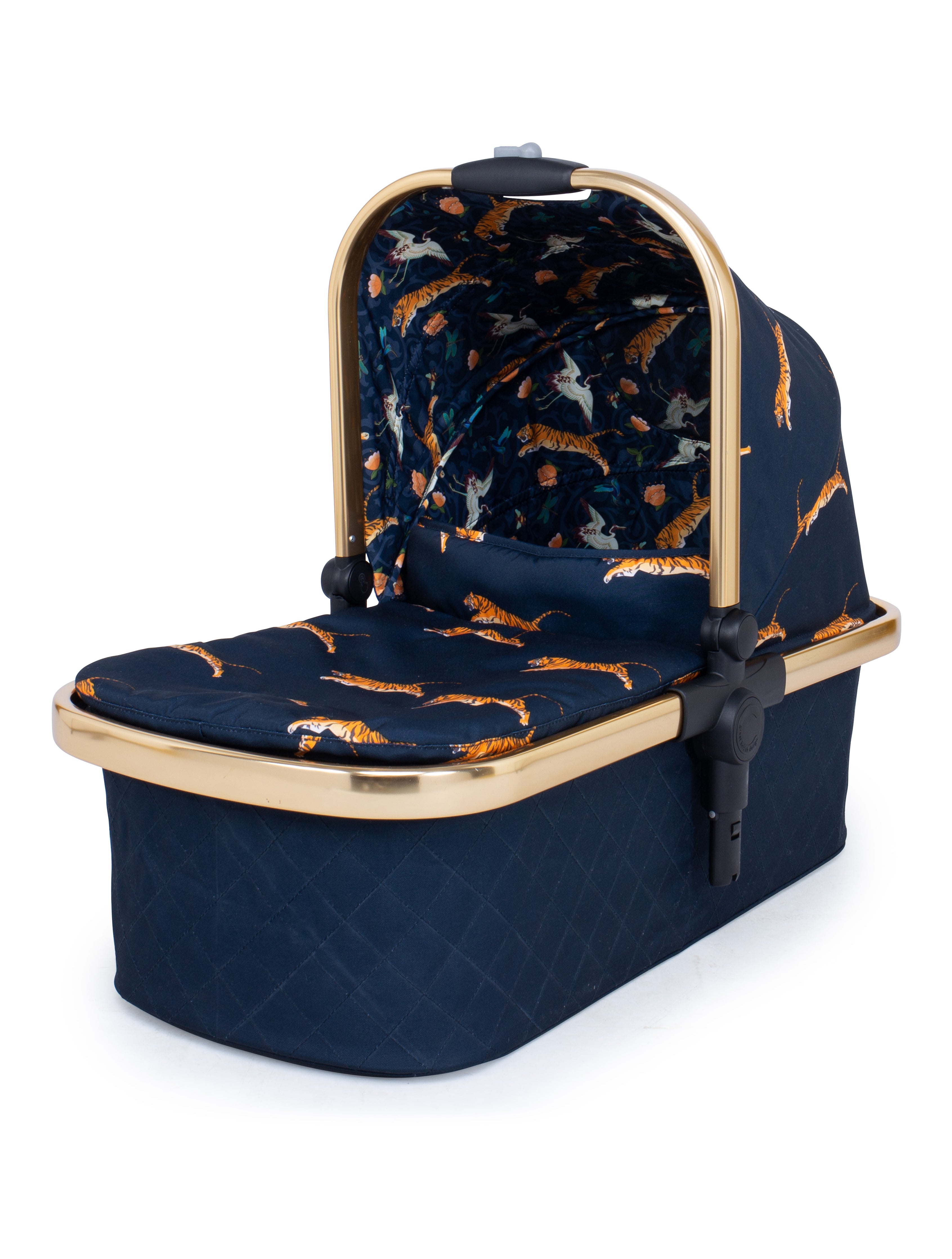 Wow XL Pram and Accessories Bundle On The Prowl